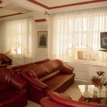 ホテル As Taksim 3*
