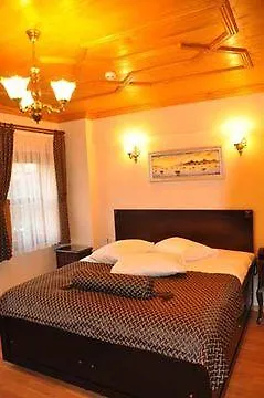 ホテル As Taksim 3*